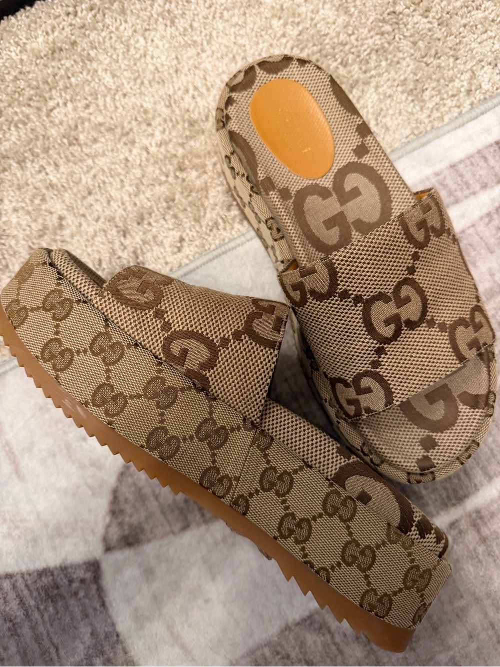 Gucci GG Canvas Platform Slide Sandals - Picture 3 of 7